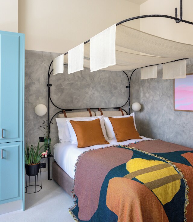 バーモンズ ロック、タワー ブリッジ