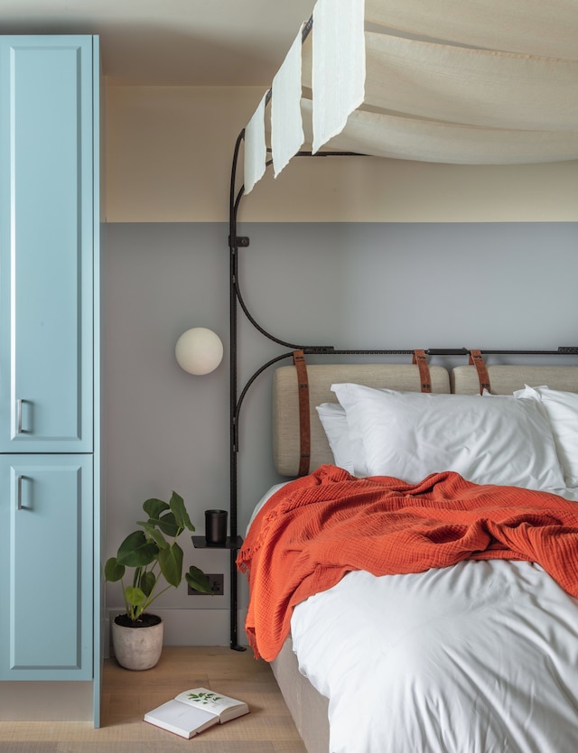 バーモンズ ロック、タワー ブリッジ