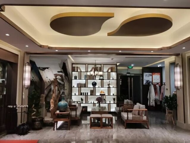 フローラル ホテル シェン ポマン コートヤード (花筑晟泊曼庭院酒店)