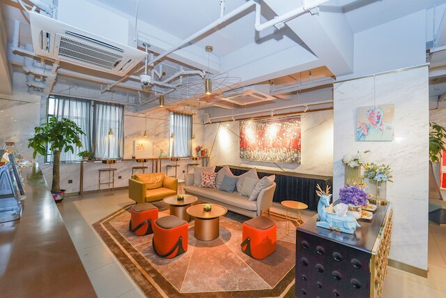 ナンバー 8 アート ホテル