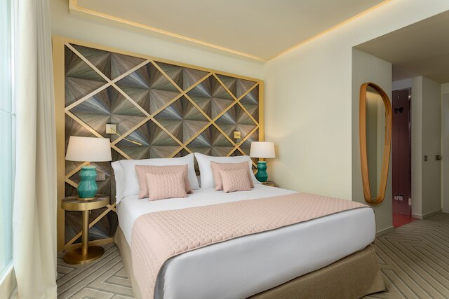 ルーム メイト マカレナ、マドリード グラン ビア