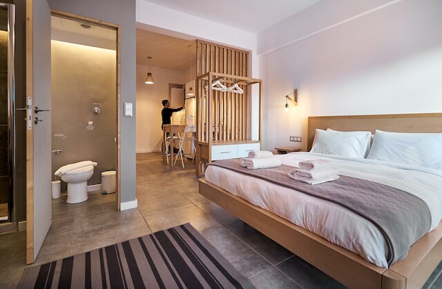 ナコスホームズ ラグジュアリー スタジオ アパートメント