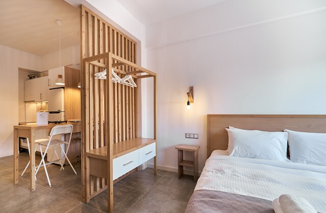 ナコスホームズ ラグジュアリー スタジオ アパートメント