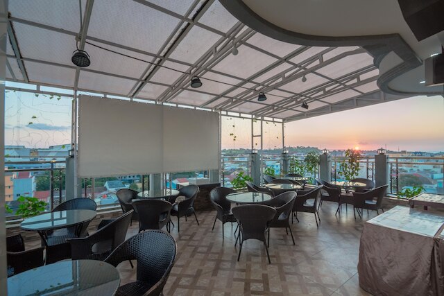 レッドドアーズ プレミアム ニア グランド バタム モール