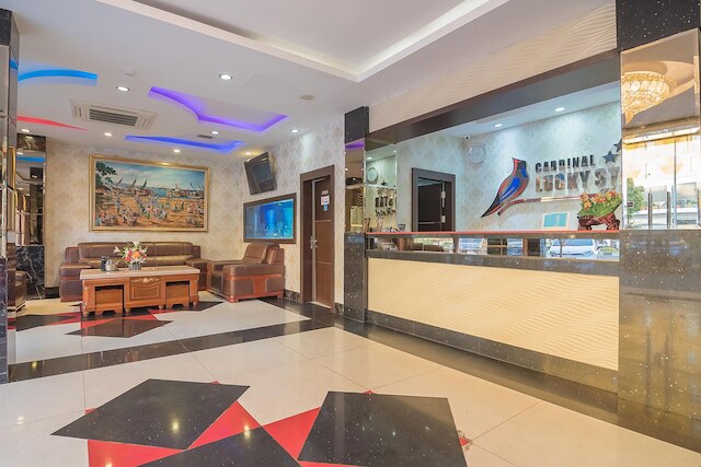 レッドドアーズ プレミアム ニア グランド バタム モール