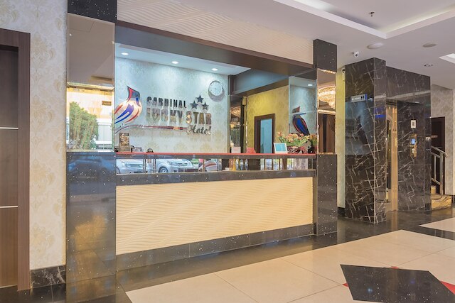 レッドドアーズ プレミアム ニア グランド バタム モール