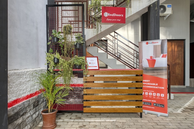 レッドドアーズ シャリアー @ Jlチェンガー アヤム ダラム