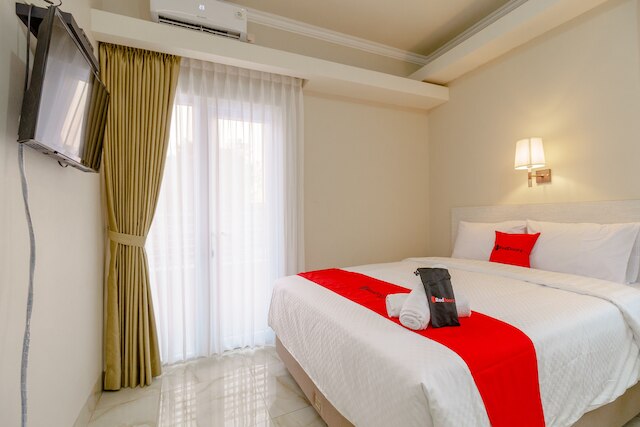 レッドドアーズ ニア タマン マカム パラワン シクトラ