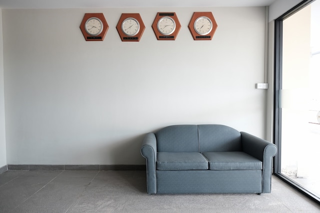 レッドドアーズ プラス ニア フェリー ターミナル バタム センター