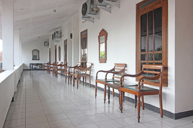 レッドドアーズ プラス @ タマン シスワ 3