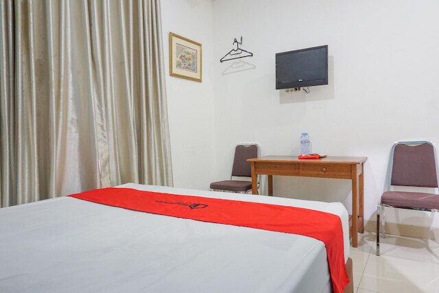 レジデンシズ バイ レッドドアーズ シャリア @ ブア バトゥ