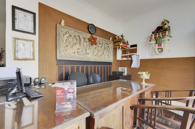 レッドドアーズ ニア スタディオン コンピヤン スジャナ バリ