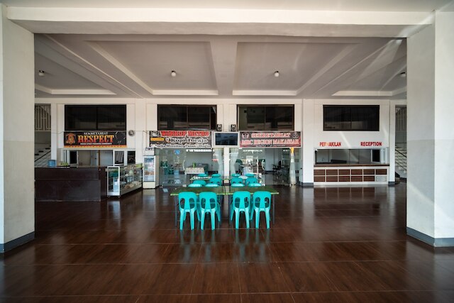 レッドドアーズ、マカッサル タウン スクエア近く 2