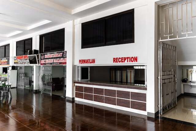 レッドドアーズ、マカッサル タウン スクエア近く 2