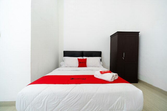 レッドドアーズ、マカッサル タウン スクエア近く 2