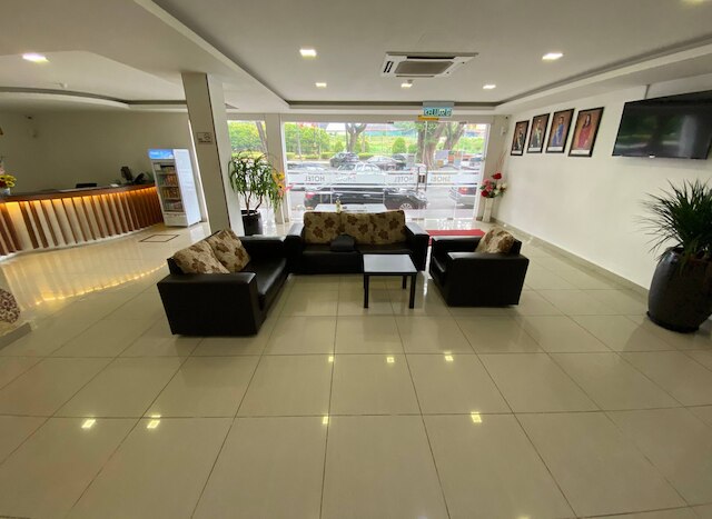 ショビ ホテル ジョホール バル ニア CIQ JB