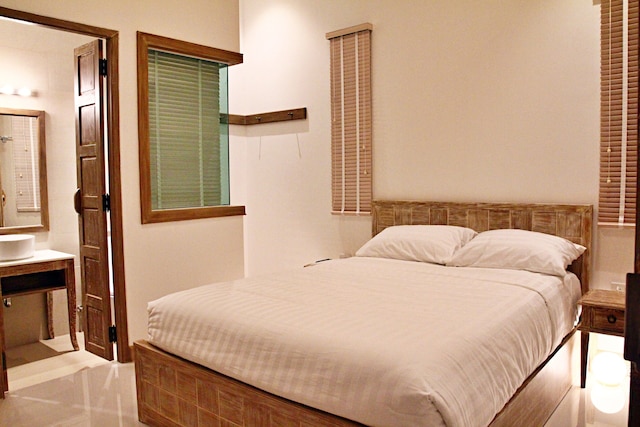 ディア フレンド、ホーム