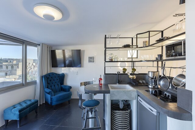 アテニアン ロフツ