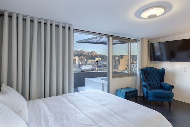 アテニアン ロフツ