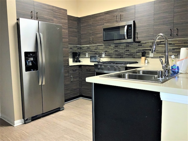 プラチナム トライアングル アパートメンツ