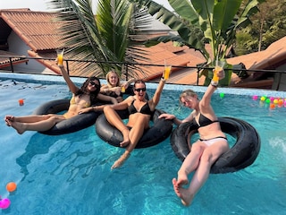 マッド・モンキー・ルアンプラバン