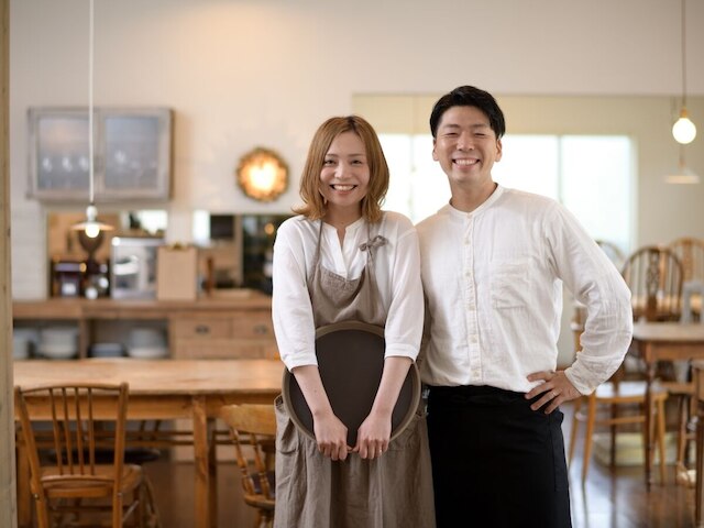 カフェ & ゲストハウス かぢや旅館