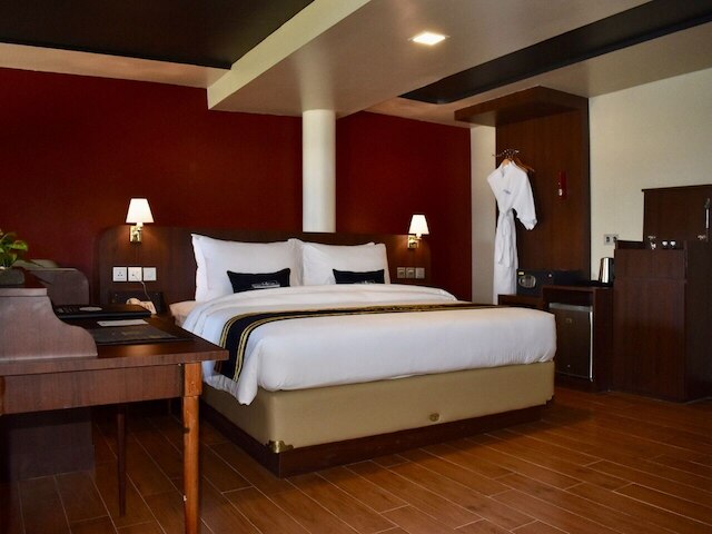 ドゥロス フォス ザ シップ ホテル