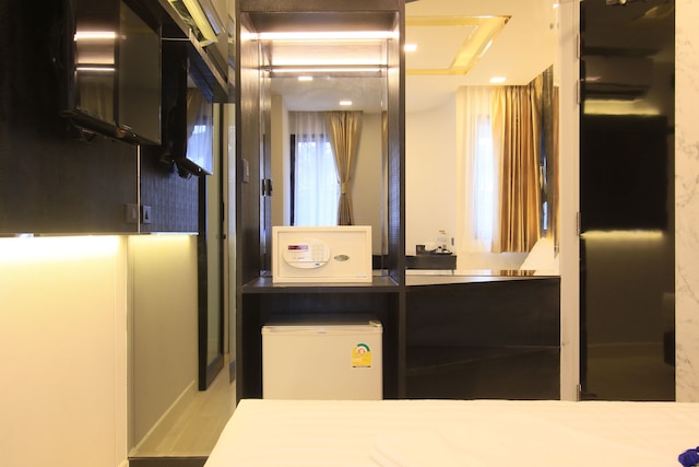 プラトゥーナム アトリウム ホテル