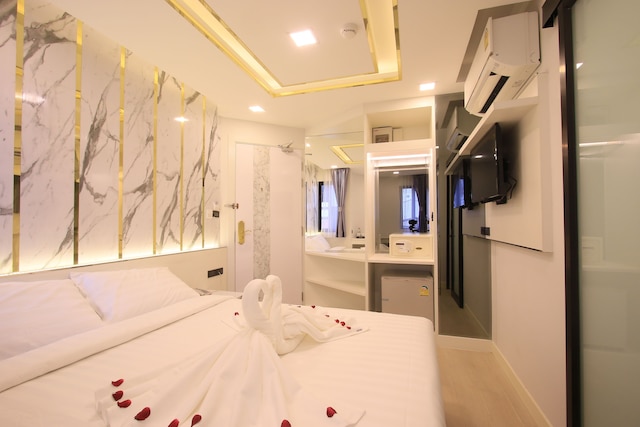 プラトゥーナム アトリウム ホテル