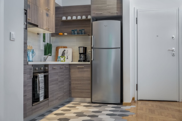 アブソルート アテネ II