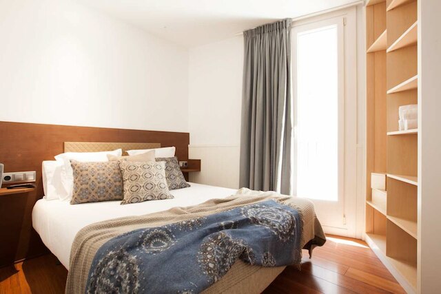 エンジョイ bcn ダリ アパートメンツ