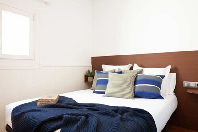 エンジョイ bcn ダリ アパートメンツ