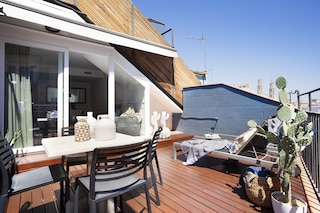 エンジョイ bcn ダリ アパートメンツ