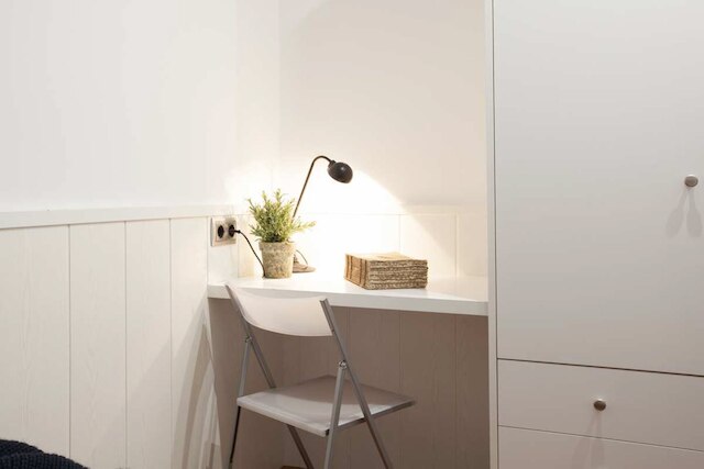 エンジョイ bcn ダリ アパートメンツ