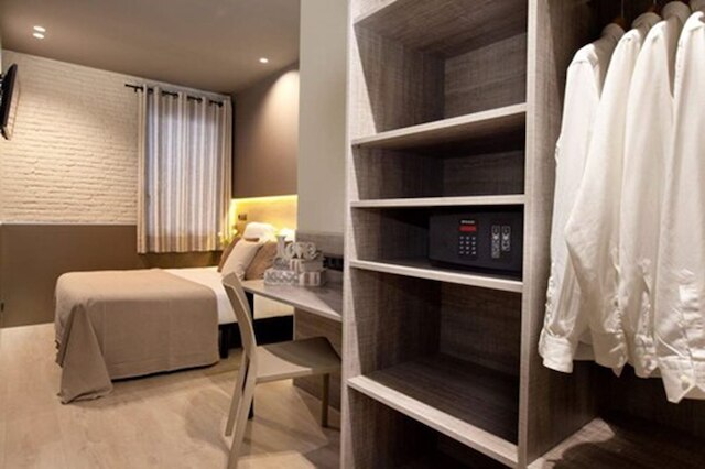 エンジョイ ミロ アパートメンツ