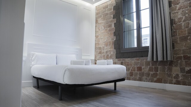 エンジョイ ミロ アパートメンツ