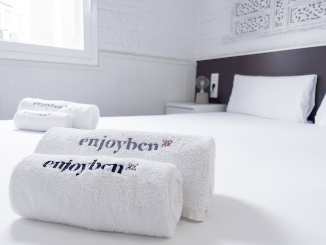 エンジョイ BCN ガウディ アパートメンツ