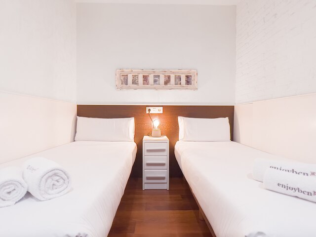 エンジョイ BCN ガウディ アパートメンツ