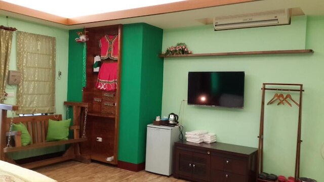 ラユワン B&B (莱湾民宿)