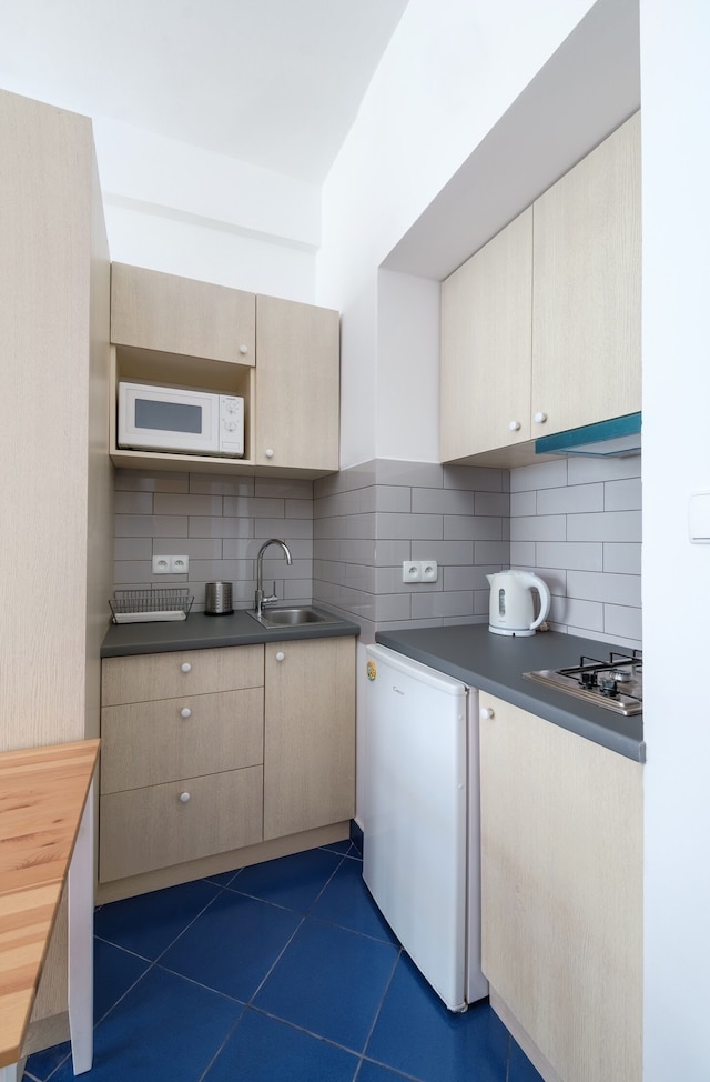 フレンズ アベニュー アパートメント