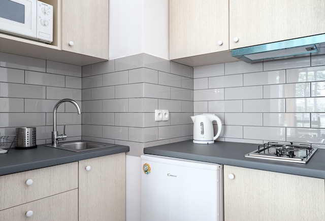 フレンズ アベニュー アパートメント