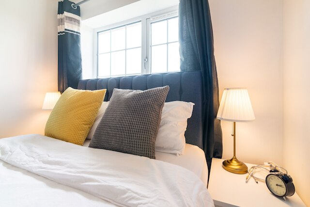 モッシュ ホームズ