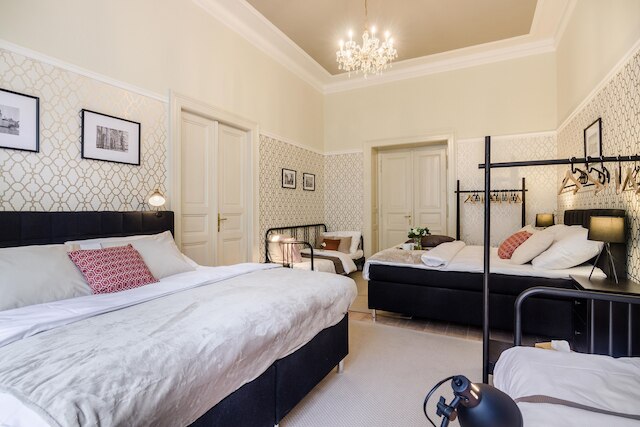 モダン アパートメント イン センター バイ ミハャル & フレンズ