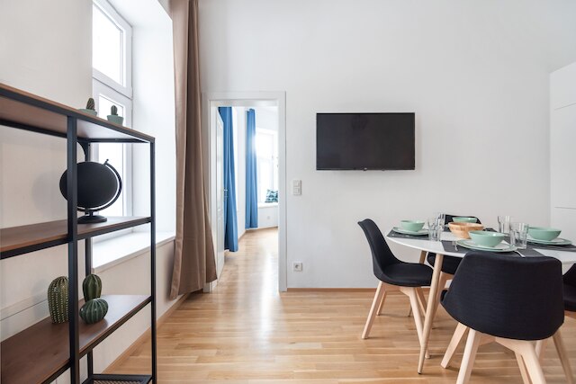 新しくスタイリッシュで快適、中心街まで 15 分