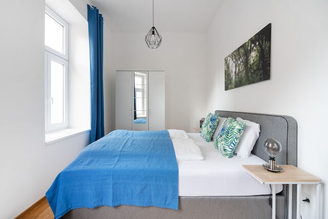 新しくスタイリッシュで快適、中心街まで 15 分