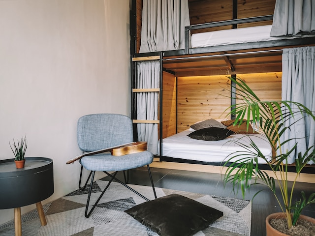 ムラルス スリープボックス カプセル ホステル - 大人限定