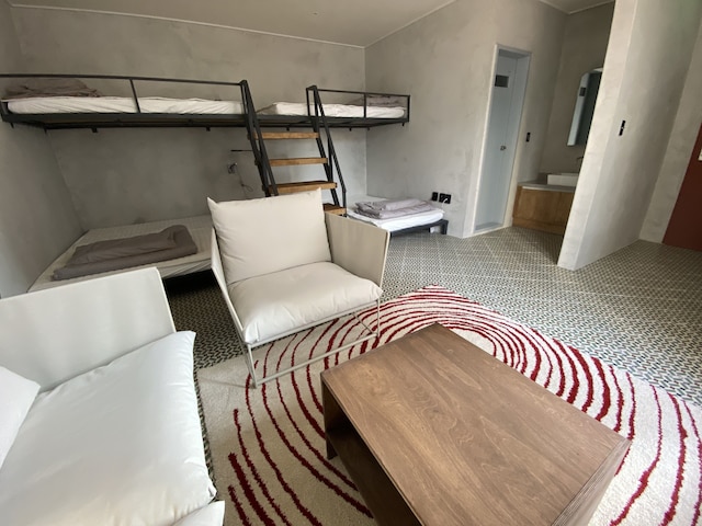 シュイ ホステル