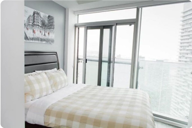 ラグジュアリー コンドミニアムズ アット ヨーク ストリート