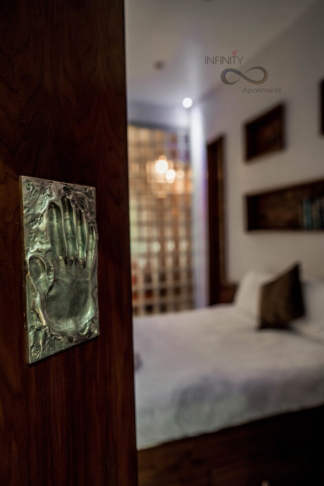 インフィニティ アパートメンツ ビクトリア ストリート