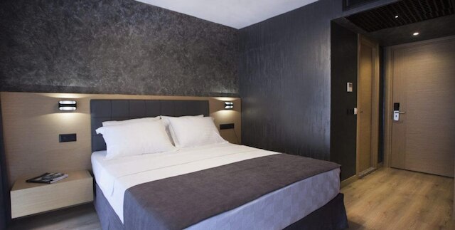 レッドストーン ホテル